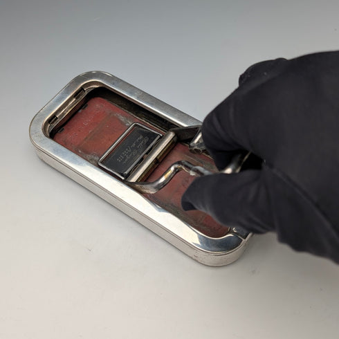 約 1927 年英國復古鍍銀刮鬍刀套件,裝在刮鬍刀盒中